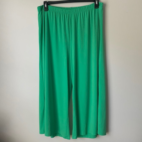 Slinky Brand Summer Green Flowy capris women 1X STRETCHY Classic Wider Leg - Picture 2 of 9